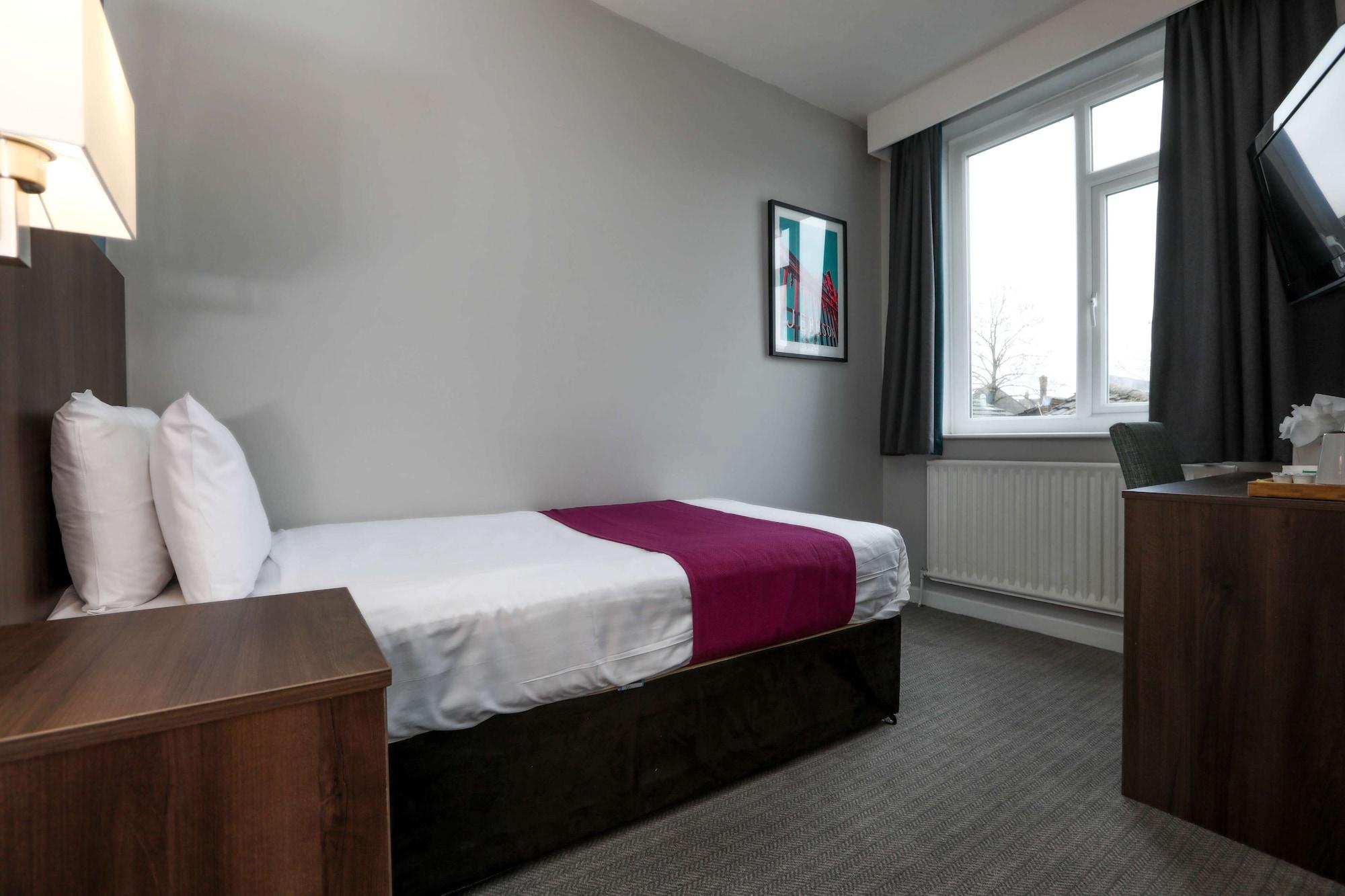 The Jephson Hotel; Bw Signature Collection Отель 3*