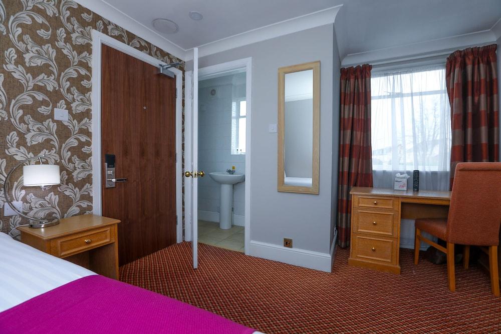 The Jephson Hotel; Bw Signature Collection 3*